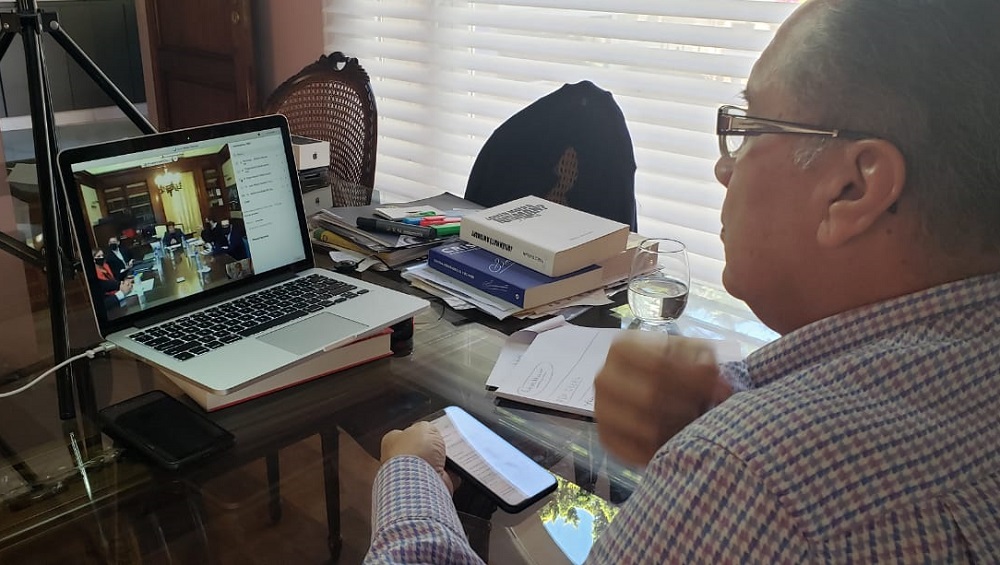 Descalzo participa de la reunión con intendentes y autoridades provinciales