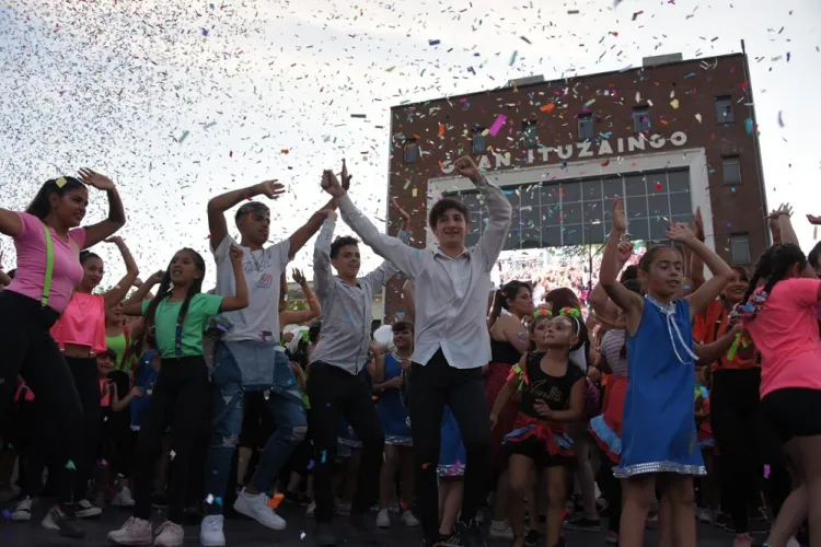 GRAN FIESTA DE FIN DE AÑO DE LOS TALLERES MUNICIPALES
