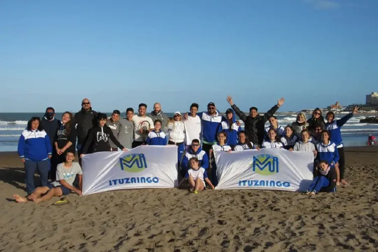 GRAN ACTUACIÓN DE LOS Y LAS ITUZAINGUENSES 